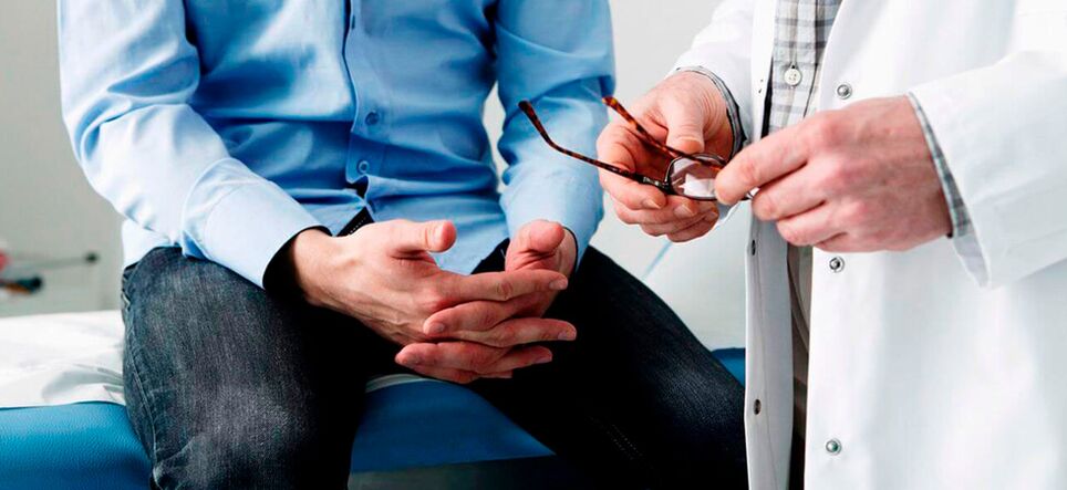 有前列腺炎症状的男性应咨询泌尿科医生进行治疗。