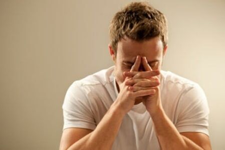 在慢性前列腺炎的背景下，男人出现精神问题